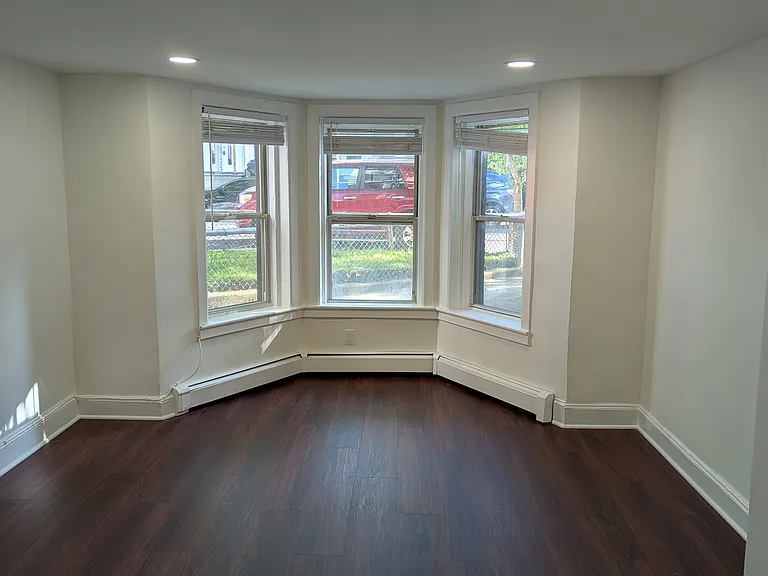 62 Reservoir Ave #1 — Photo 1