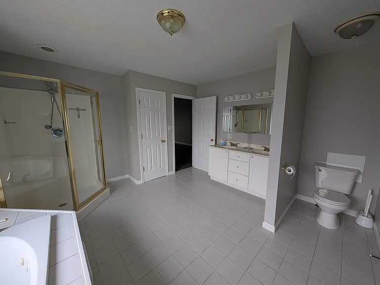 1090 E Case Blvd — Photo 28