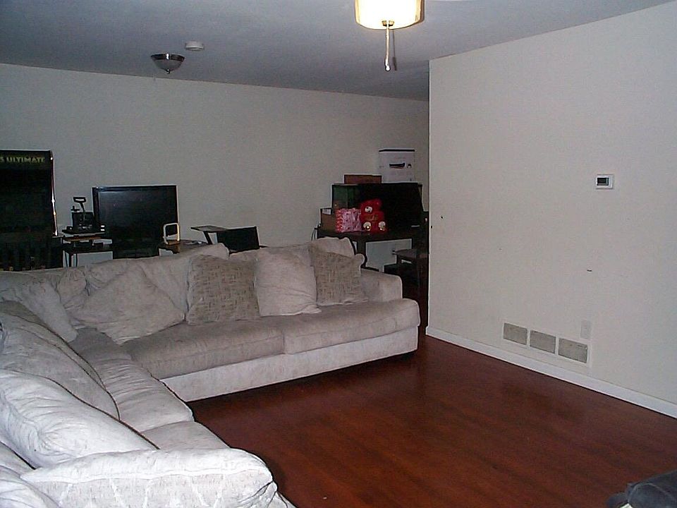 2nd image of 1474 Simpson Dr