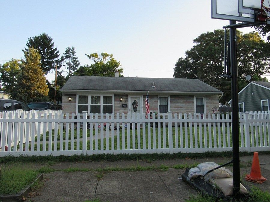 1st image of 1709 Susan Ave