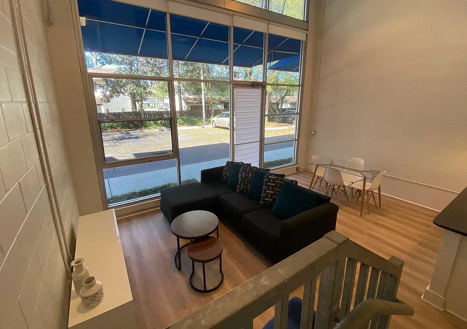 3 bed, 3.5 bath, 1400 sqft, $1,899 — Photo 2