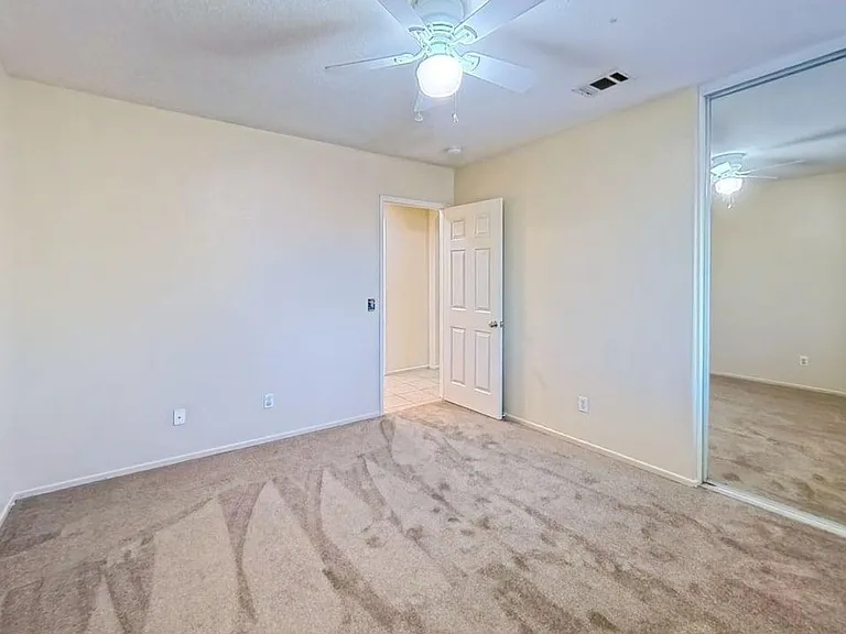 2226 Willowbrook Ln — Photo 20