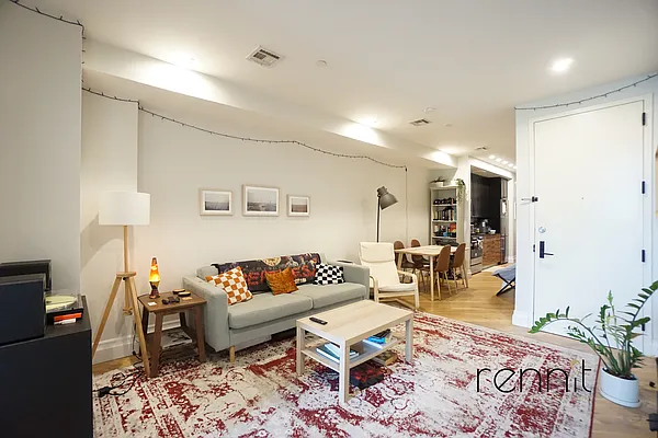 Rented by Rennit Inc. | media 18