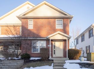 1323 S Cobble Creek Cir, Bloomington, IN 47401