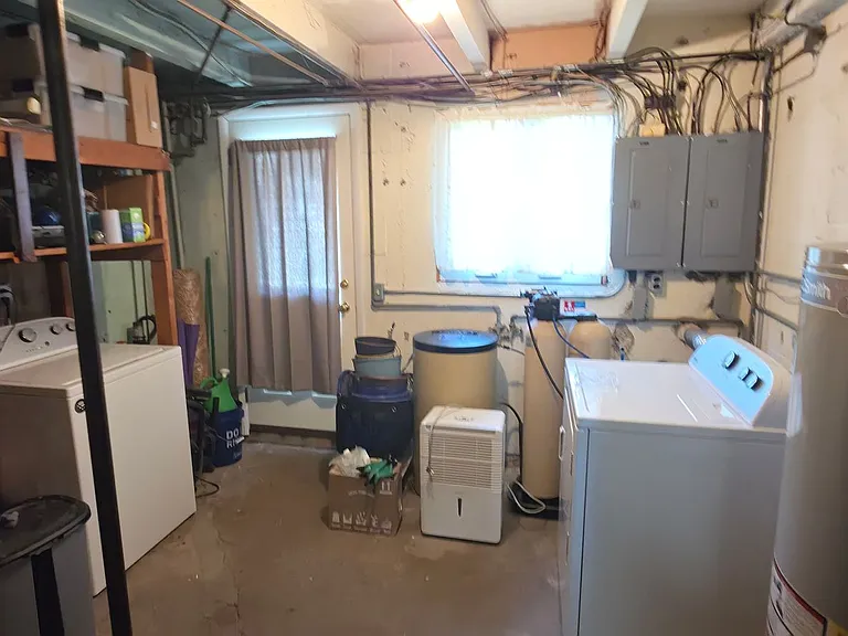 1701 Poplar St #B — Photo 17
