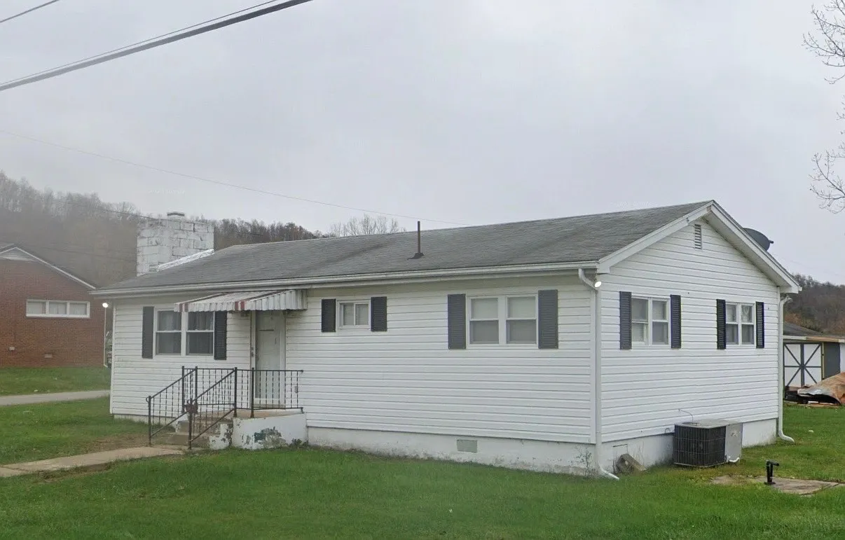 3 bed, 1100 sqft, $1,350 — Photo 3