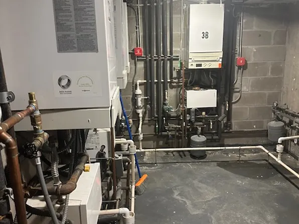 45-11 Broadway image 2 of 20