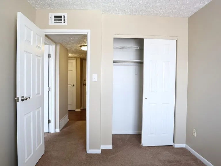Stadium View Apartments — Photo 10