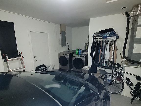 4th image of 616 SW Blvd N