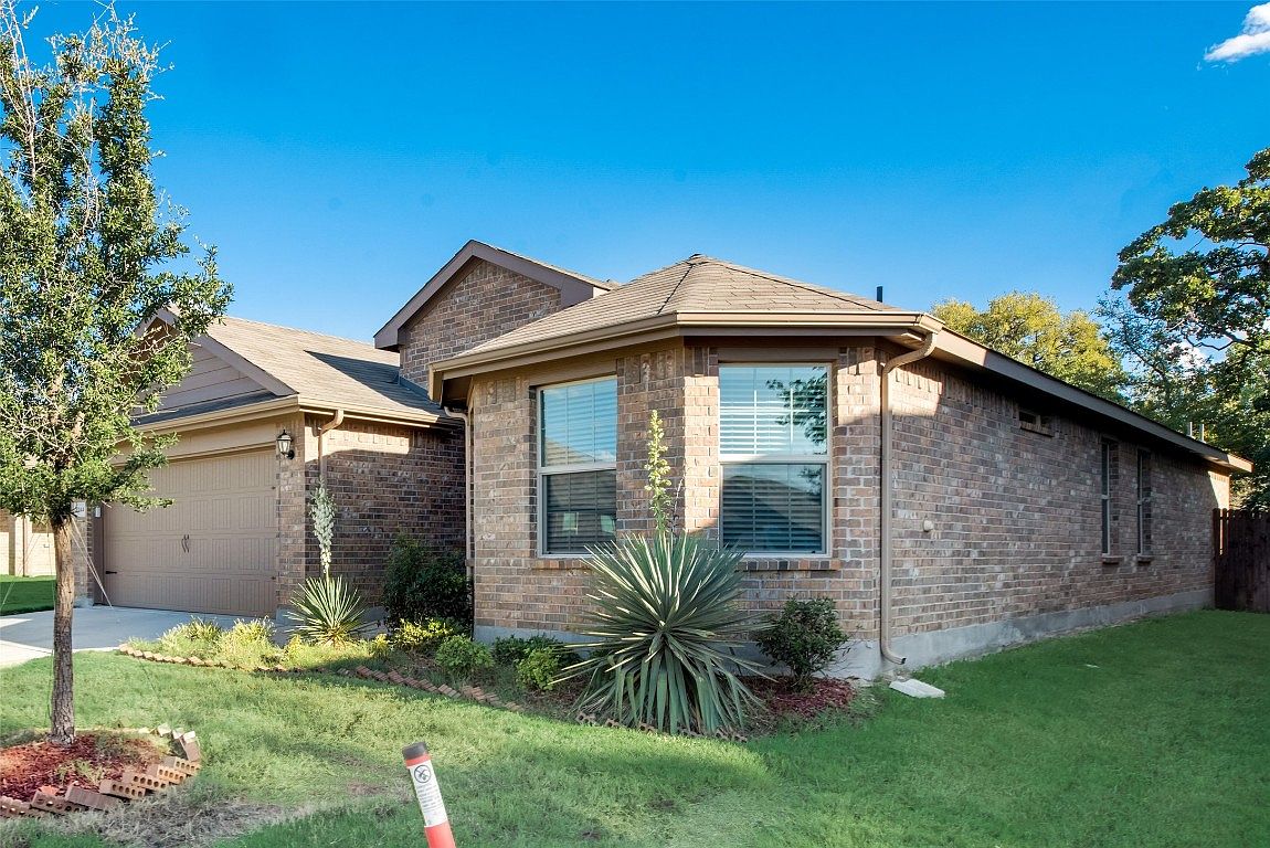 8244 Brashear Trl, Fort Worth, TX 76120 Zillow