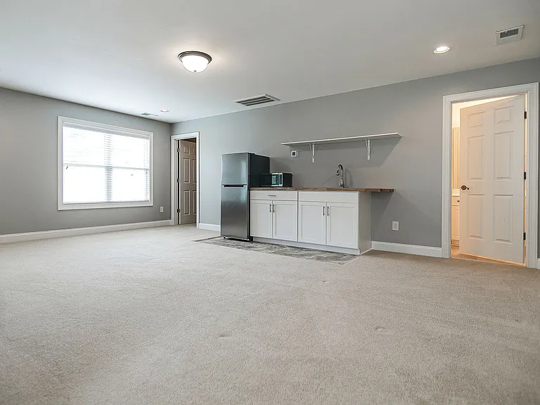 193 Acadia Ave — Photo 6
