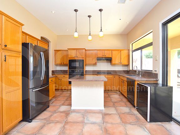 4th image of 4215 E Hamblin Dr