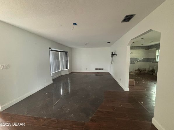 216 Brittany Ave, Port Orange, FL 32127