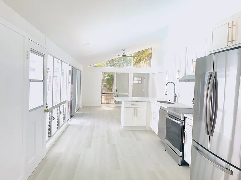 6543 Hawaii Kai Dr — Photo 3