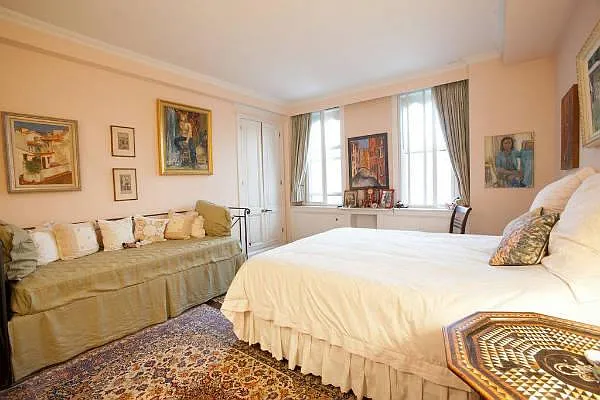 Sold by Level Group | media 12