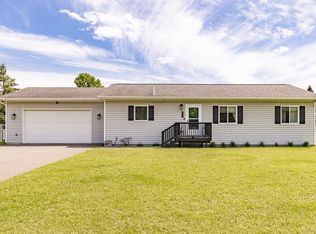 326 Goad Dr, Wrenshall, MN 55797