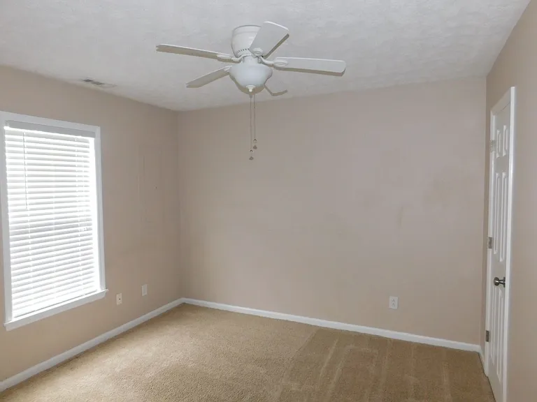 100 Christopher Ct — Photo 9