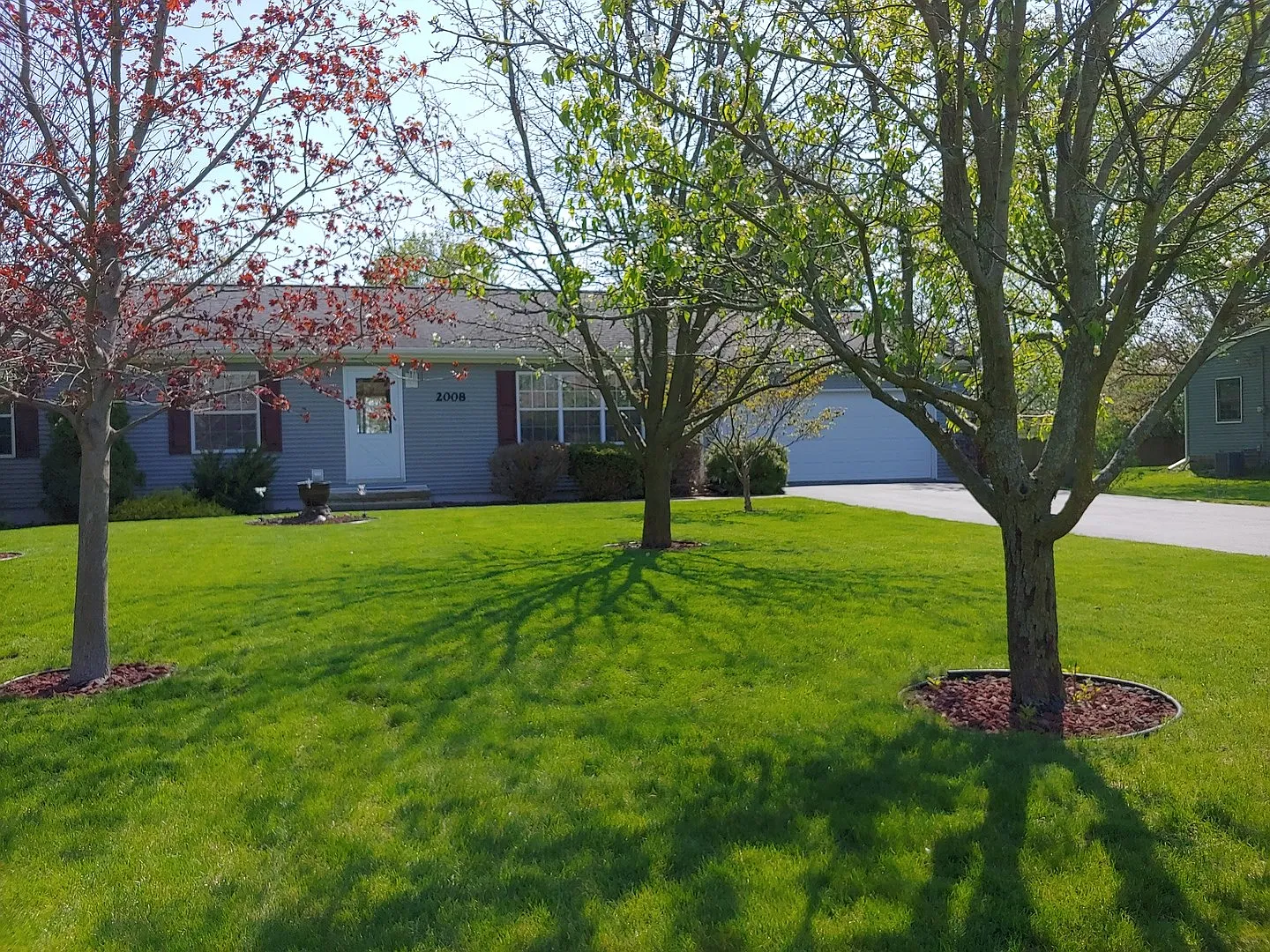 2008 N Willow Rd photo 1