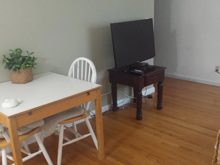 357 Hawthorne Ave #E — Photo 15