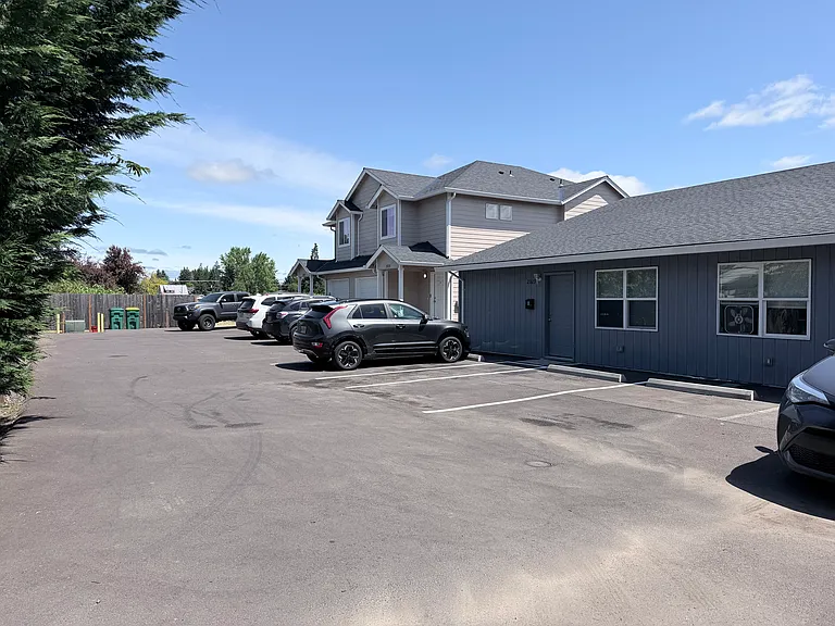 2323 Cedar St #B — Photo 20