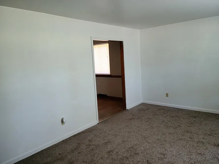8010 Sycamore Ln — Photo 4