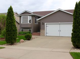 4419 S Dunlap Ave, Sioux Falls, SD 57106