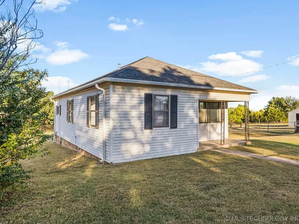 2200 N Kings Hwy, Cushing, OK 74023