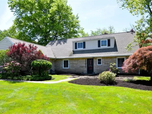 24250 S Woodland Rd, Shaker Heights, OH 44122