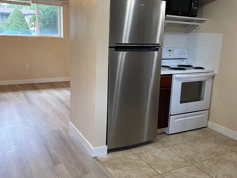 83 E Celeste Dr — Photo 11