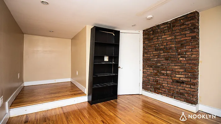 Rented by Nooklyn NYC LLC | media 33