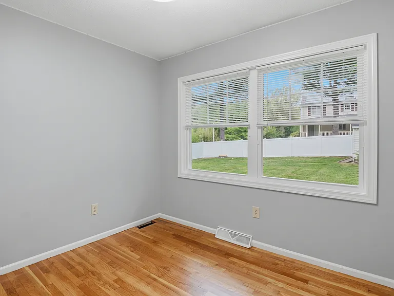 3 Hingham Rd — Photo 21