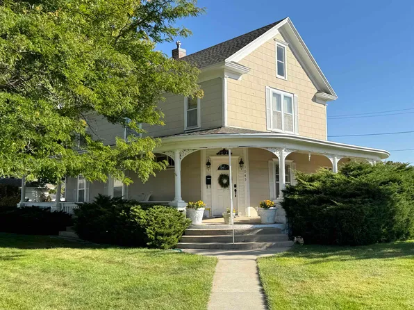 1045 Maple St, Sidney, NE 69162