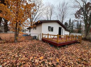303 Arbutus Ave, Cadillac, MI