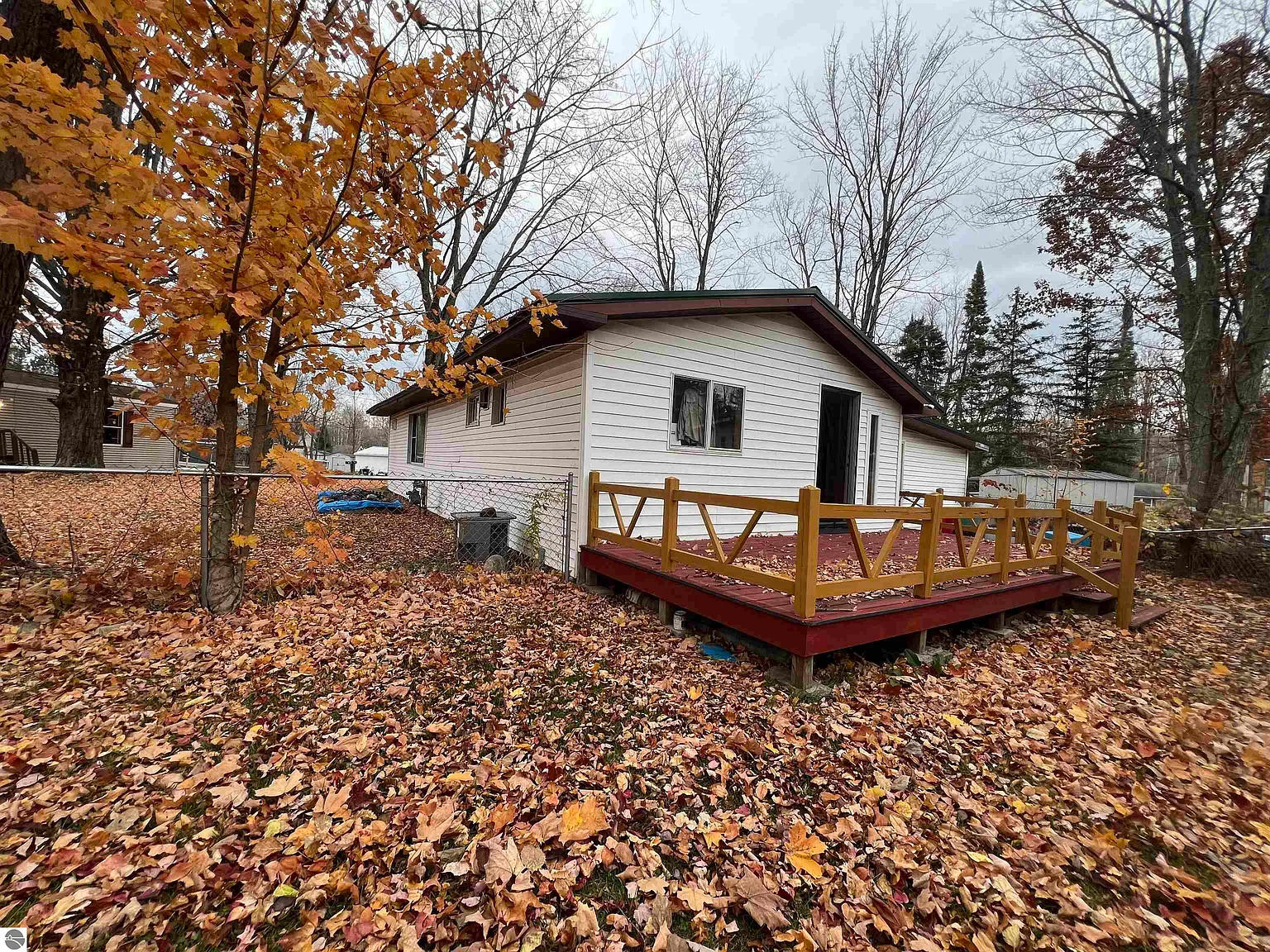 303 Arbutus Ave photo 1