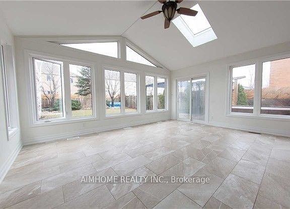 2nd image of 1613 Parish Ln