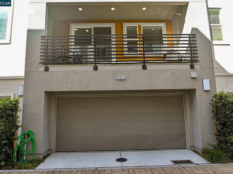 3923 Meridian St — Photo 26