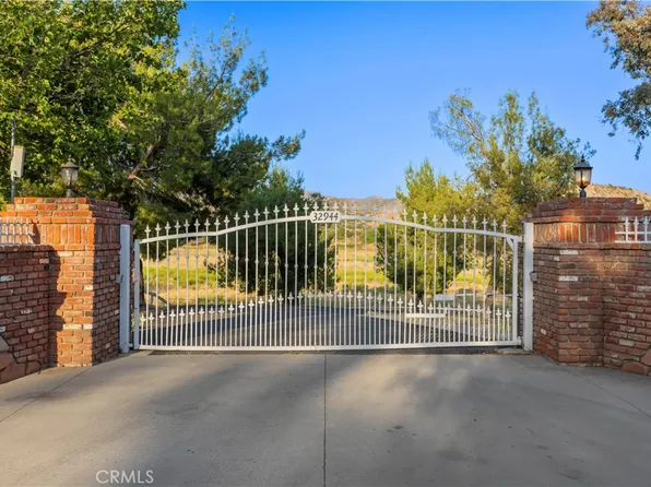 32944 Agua Dulce Canyon Rd, Santa Clarita, CA 91390