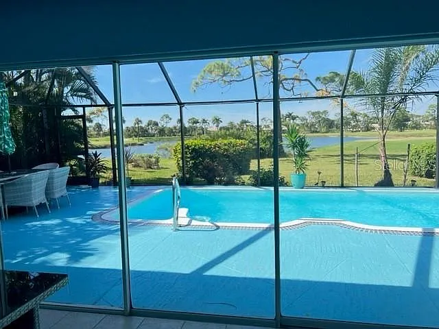 3 bed, 2.0 bath, 1640 sqft, $5,200 — Photo 3