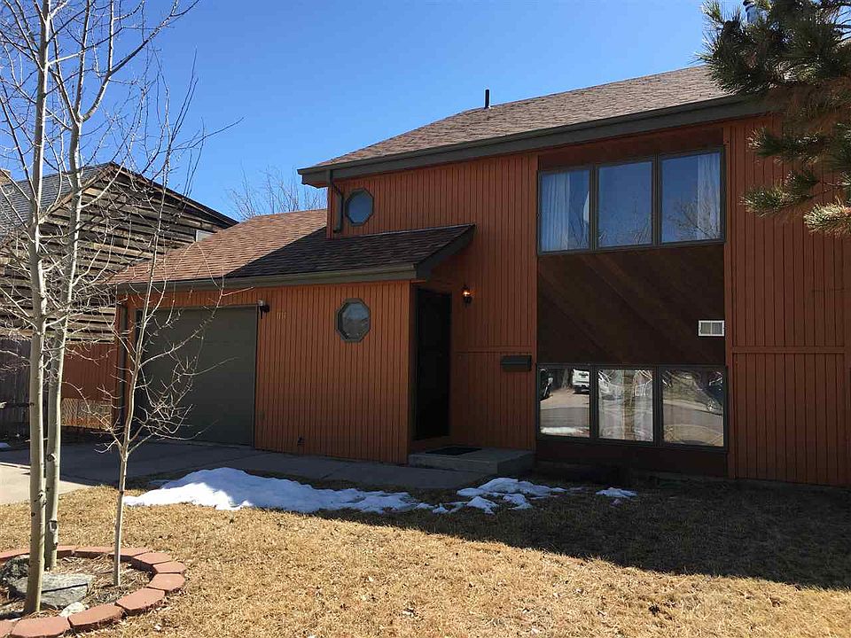 1st image of 1114 Sanders Dr