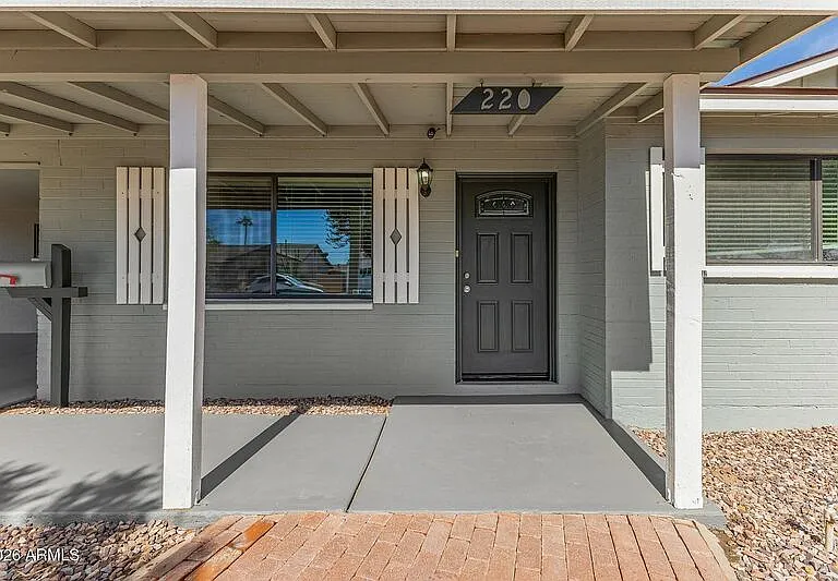 220 E McKinley St — Photo 9