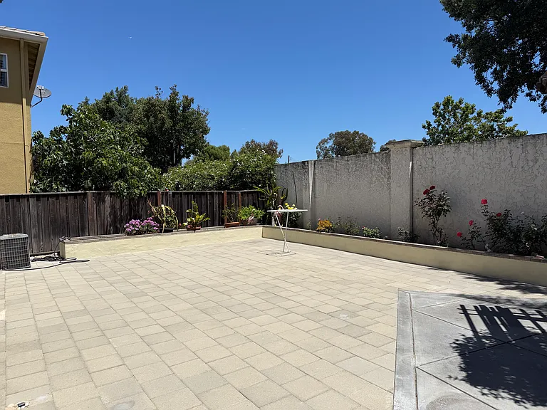 2025 Bright Willow Cir — Photo 14