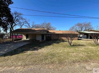 601 Bowie St, Maud, TX 75567