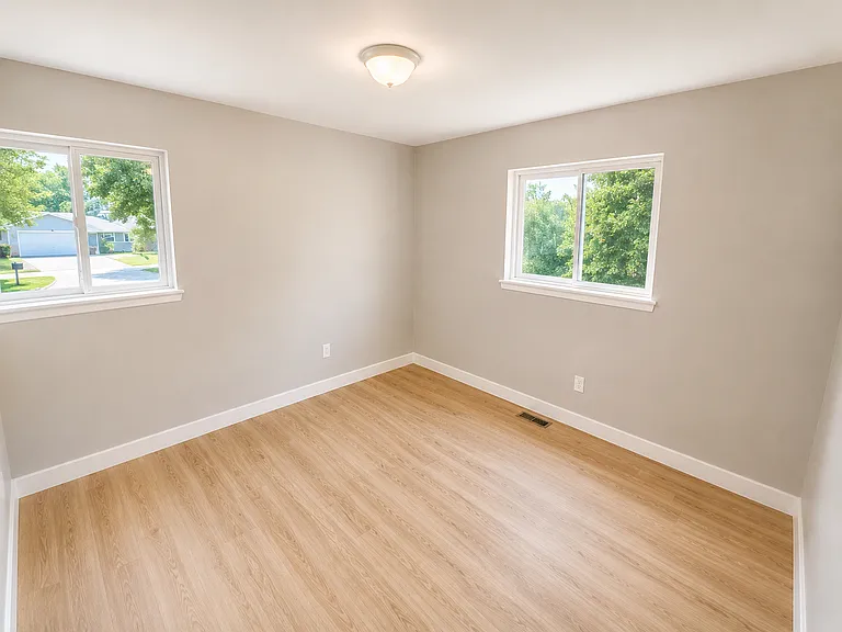 5514 Cabot St — Photo 7