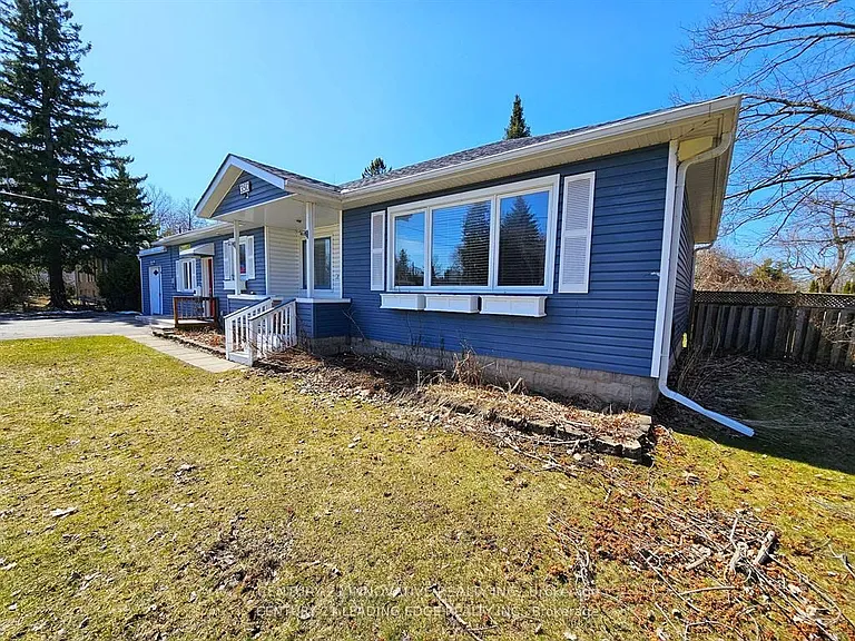 350 The Queensway S #MAIN — Photo 2