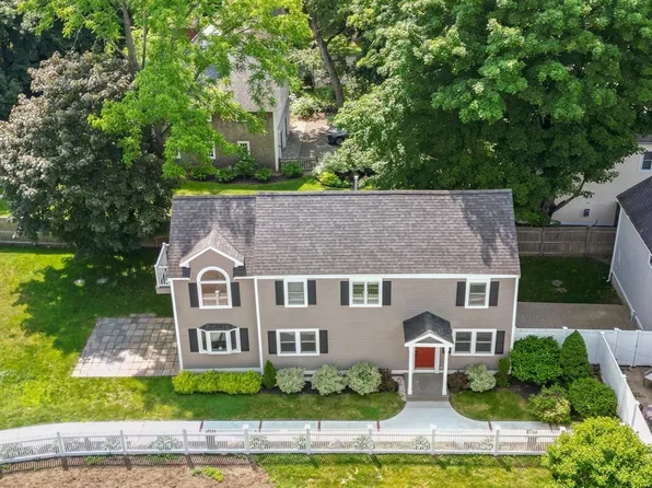 3 Summer St #2, Topsfield, MA 01983