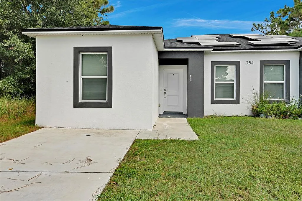 3 bed, 2.0 bath, 1162 sqft, $2,100 — Photo 1