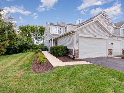 954 Genesee Dr #954, Naperville, IL, 60563