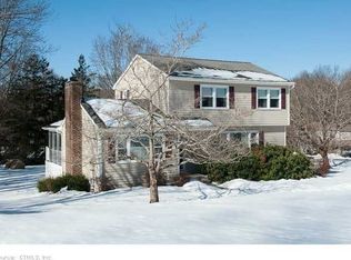 1 Wayne Dr, East Lyme, CT 06333