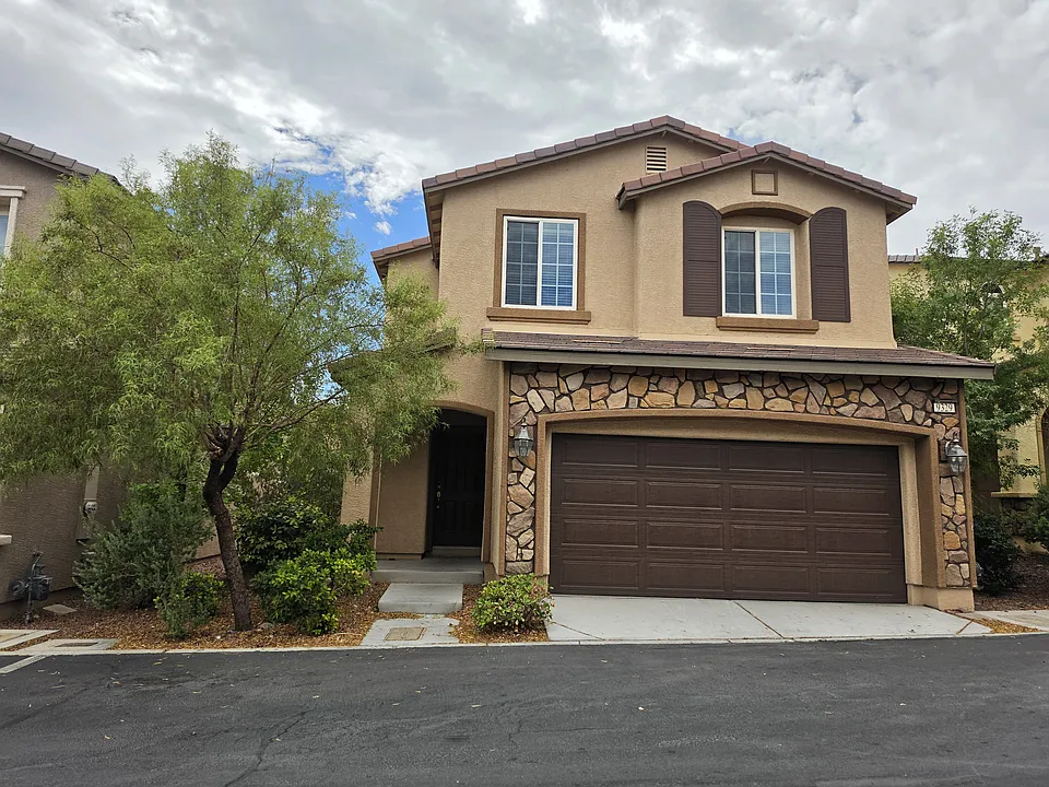 9329 Pearblossom Sky Ave