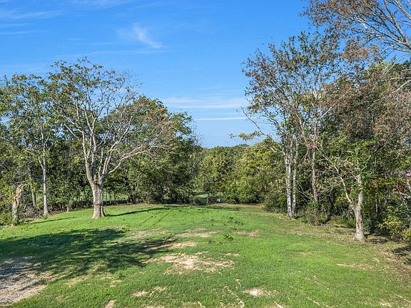 4th image of 401 Attaway Rd